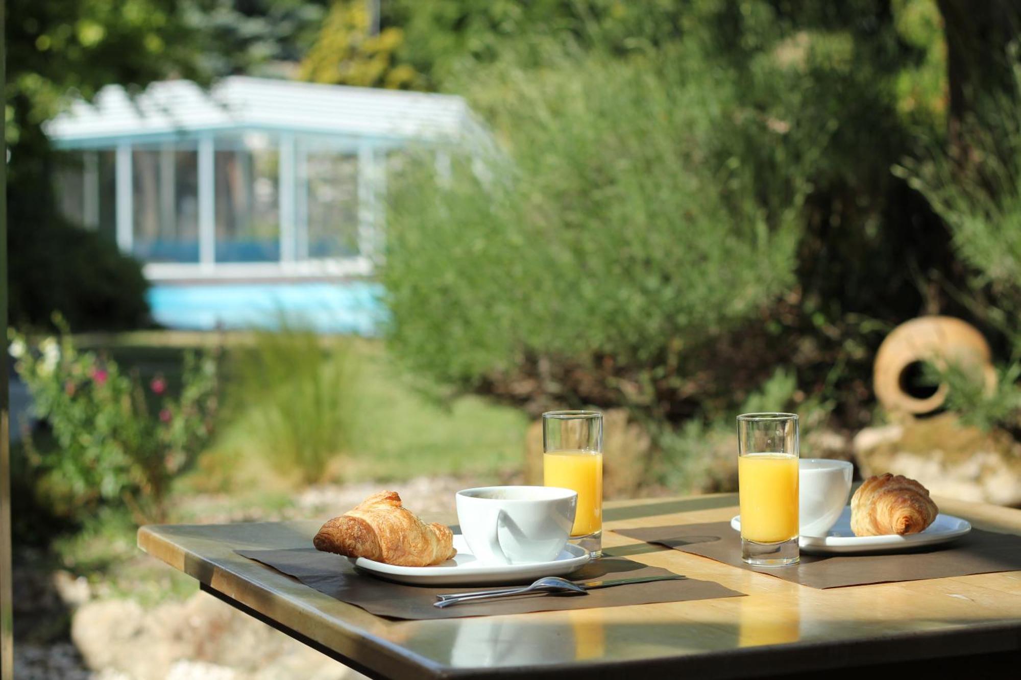 Domaine Le Martinet, The Originals Relais Hotel Bouin  Kültér fotó