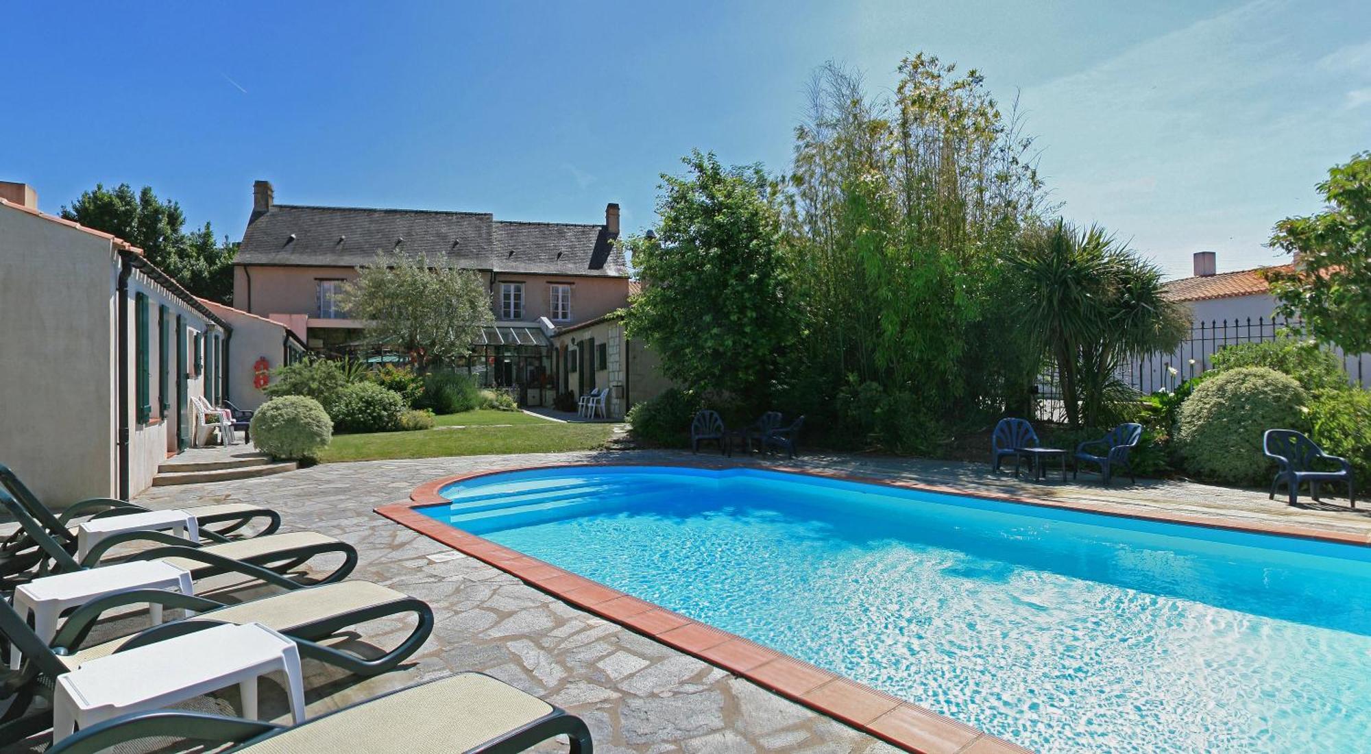 Domaine Le Martinet, The Originals Relais Hotel Bouin  Kültér fotó