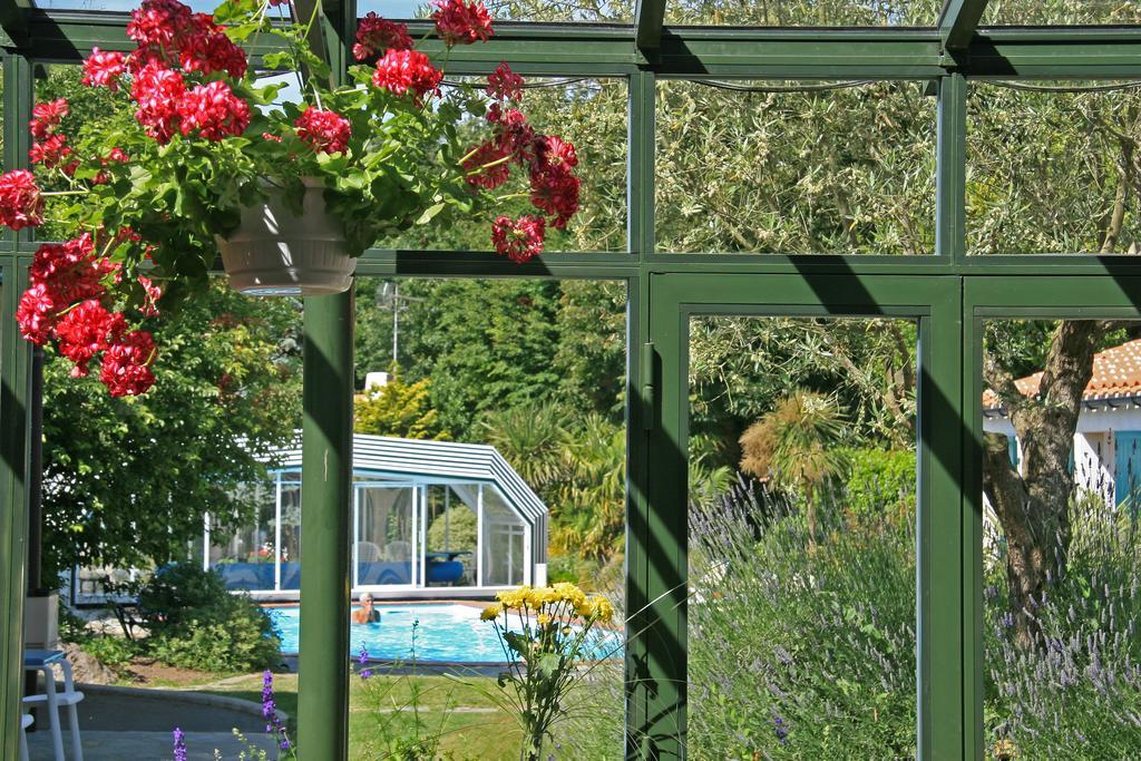 Domaine Le Martinet, The Originals Relais Hotel Bouin  Kültér fotó