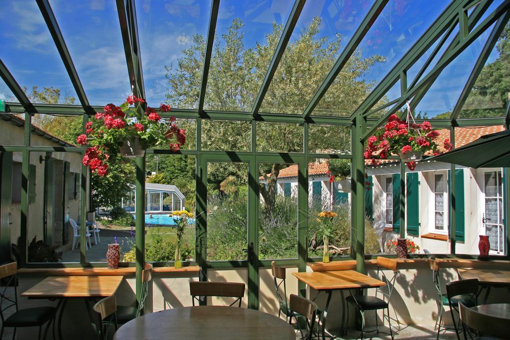 Domaine Le Martinet, The Originals Relais Hotel Bouin  Kültér fotó